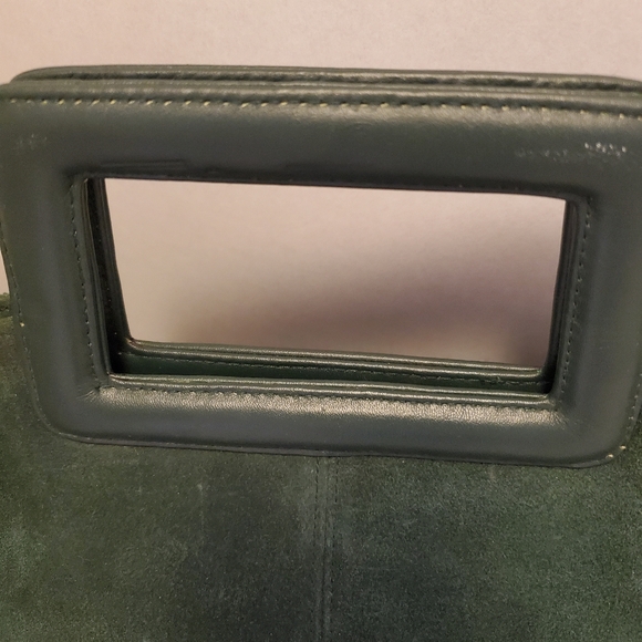 GREEN LEATHER bag By LORD and TAYLOR - Picture 3 of 9